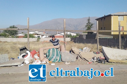 Este otro basural, se encuentra ubicado en la costanera poniente entre Población Los Araucanos y Departamentos El Totoral.