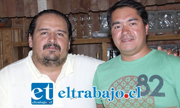 ALTA GERENCIA.- Gabriel Prado y Fernando Figueroa (a la derecha) son los nuevos empresarios al frente de este mítico restaurante sanfelipeño.