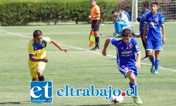 ÉCHALE GANAS.- Así de intenso y buscador del gol como lo vemos en esta gráfica, así es el joven Matías Fernández, un niño de la Troya que viaja varias veces por semana a desarrollar sus entrenamientos en Santiago.