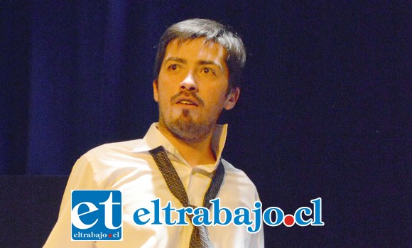 SIEMPRE GABRIEL VEGA.- Aquí tenemos al actor en pleno desarrollo actoral, interpretando al señor Pedro, a reír un rato porque viene el frío invierno.