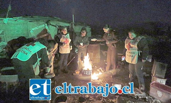 Municipio sanfelipeño tiene un registro de 71 personas en situación de calle, y en situaciones especiales, como las bajas temperaturas del viernes, con la ayuda de Carabineros, a través de la ruta social calle-noche, se traslada a aquellos que no están de acuerdo con ir voluntariamente. (Foto archivo).