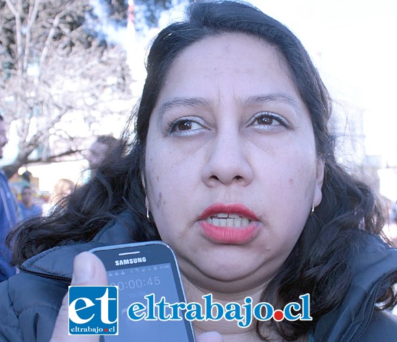 Apoderada de la Escuela Buen Pastor, Aylen Rivera.