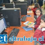 Dos salas temáticas de Inglés, un aula común y un laboratorio de computación equipado con tablets, computadores, impresoras, pizarra interactiva, equipos de sonido, material didáctico, mobiliario y un software de inglés de Imagine Learning, contempla el plan GO4 que se implementó en Santa María.