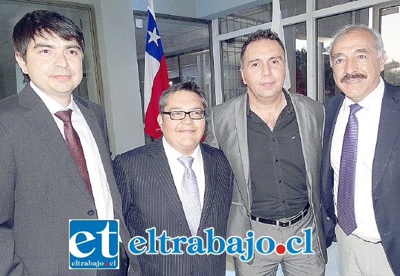 ELLOS AL FRENTE.- Ellos son el director del centro médico Luis Rojas; el presidente de la sociedad inversionista Mauricio Cortez, Marcelo Yáñez y el alcalde de San Felipe Patricio Freire.