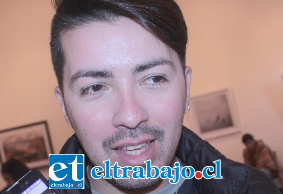 Gabriel Vega, encargado del taller de teatro y actor profesional.