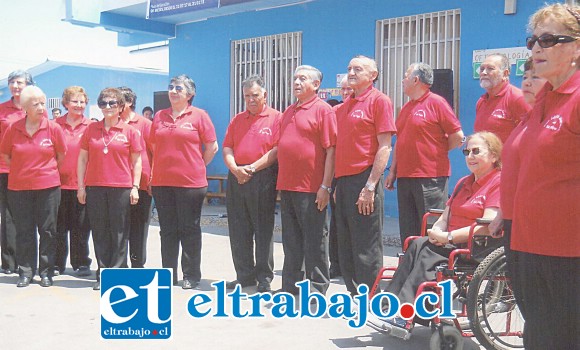 CORISTAS DE VIAJE.- Aquí vemos a estos viajeros coristas por tierras del norte de nuestro país. CORISTAS DE VIAJE.- Aquí vemos a estos viajeros coristas por tierras del norte de nuestro país.
