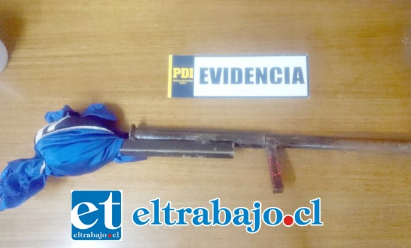 Los entonces imputados mantenían una escopeta hechiza incautada por la policía civil.