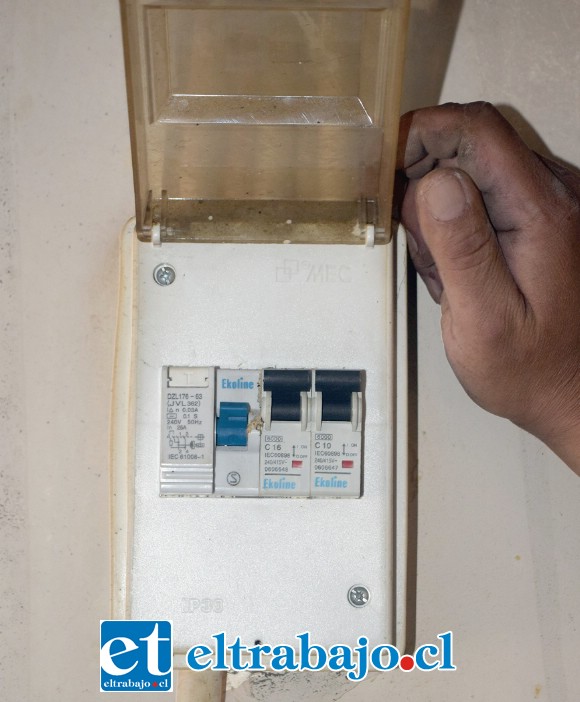 SEGURIDAD ELÉCTRICA.- Las medidas de seguridad en las instalaciones eléctricas también hablan de una clara responsabilidad del dueño de este inmueble.