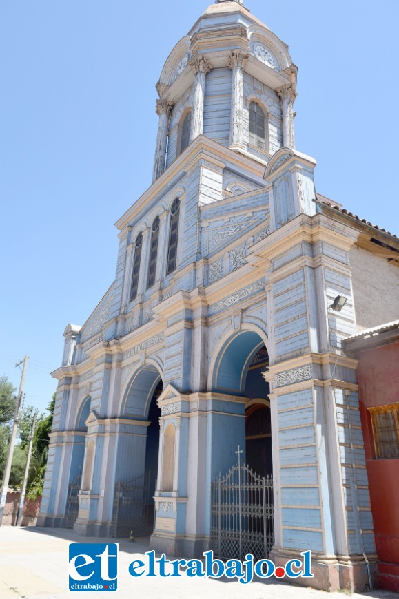 POR FIN.- Esta es la fachada y torre que será intervenida a partir de marzo de 2018.
