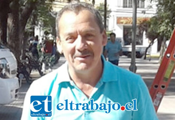 Ricardo Georges Cid, presidente del Partido Humanista, sostuvo que la Nueva Mayoría no los representa en absoluto. Ricardo Georges Cid, presidente del Partido Humanista, sostuvo que la Nueva Mayoría no los representa en absoluto.