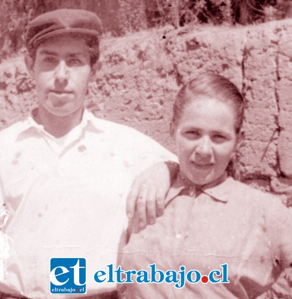 SIEMPRE JUNTOS.- Aquí los vemos ya en su edad madura, siempre juntos y trabajando para sus siete hijos.