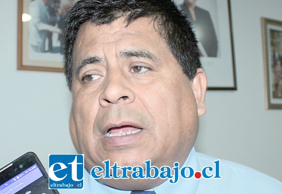 Claudio Zurita, alcalde de Santa María.