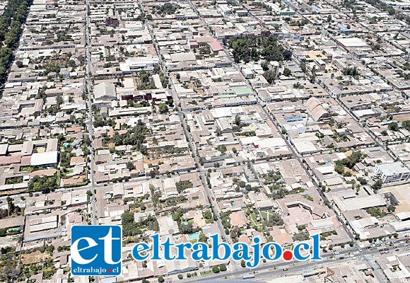 A VOLAR AMIGOS.- Así se ve San Felipe a 4.000 pies de altura, una experiencia también al alcance de toda la familia.