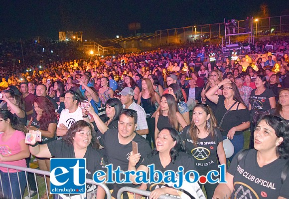 FESTIVAL CON NOTA 7.- Unas 20.000 personas participaron en el cierre del Festival Palmenia Pizarro la noche del sábado, mientras que el viernes hubo cerca de 15.000 sanfelipeños en el Municipal.