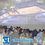 Alumnas del Liceo Corina Urbina tuvieron clase interactiva en planetario móvil Alumnas del Liceo Corina Urbina tuvieron clase interactiva en planetario móvil