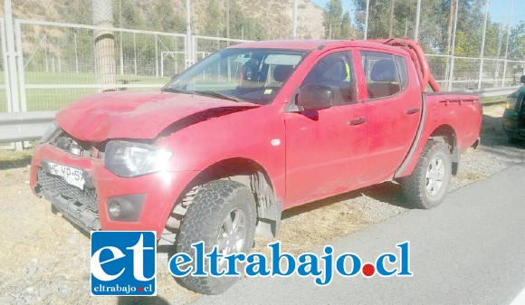 Los daños en la parte delantera de la camioneta dan cuenta de la violencia del impacto que acabó con la vida de una escolar de solo 14 años de edad.