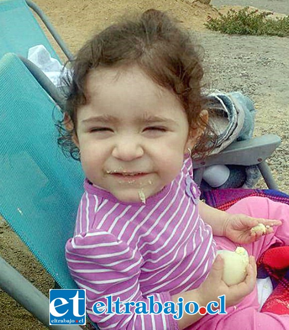 POR TI CLAMA CHILE.- Ámbar Lazcano Páez, inocente víctima. Aún no cumplía sus dos años de edad.