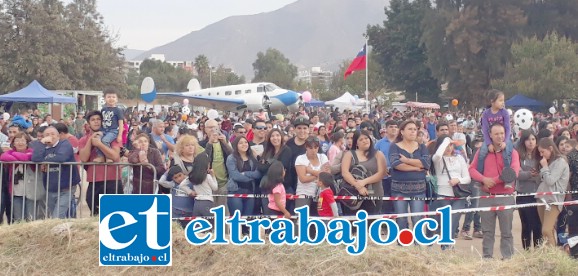 MULTITUDINARIO.- Unas 8.000 personas fueron las que llegaron al aeródromo de San Felipe para disfrutar del Festival Aéreo 2018 que desarrolló el Club Aéreo de San Felipe hace pocos días. Se espera que para octubre estén realizando otro festival similar.