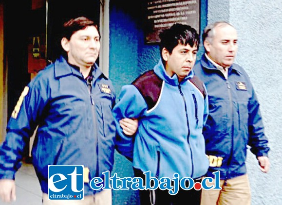 El imputado fue detenido por la PDI por almacenamiento de pornografía infantil.