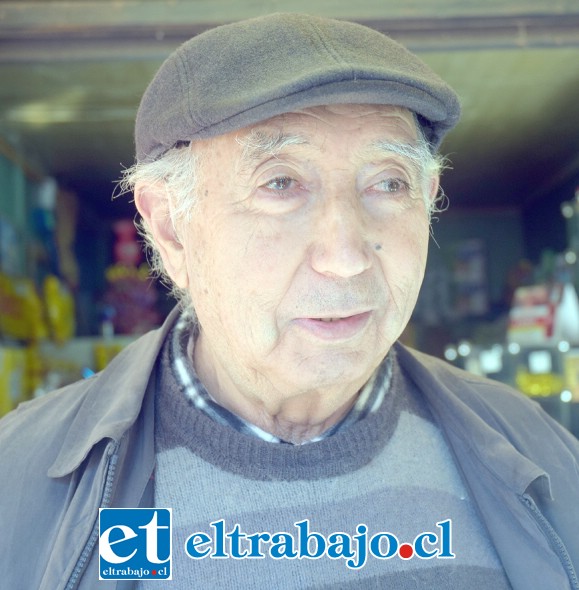 Rosalindo Fernández, comerciante afectado por el hampa y los apagones.