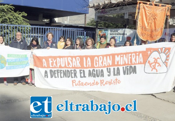 La mañana de ayer el alcalde Guillermo Reyes junto a organizaciones ambientalistas se trasladaron a San Felipe donde en pleno centro llamaron a la comunidad aconcagüina a participar de la Segunda Marcha por la Vida de Putaendo.