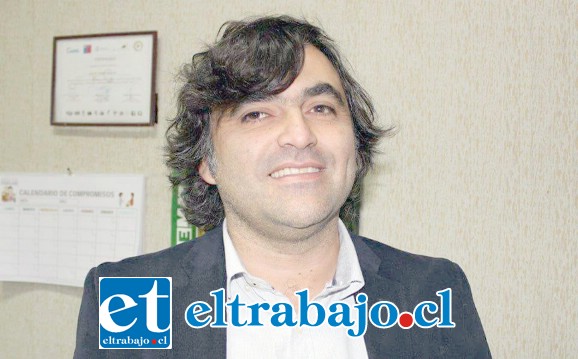 El profesor David Dazarola Burboa se suicidó a la edad de 44 años de edad en su domicilio, ubicado en Avenida Diego de Almagro de San Felipe, la madrugada de este viernes.