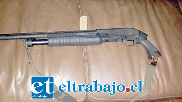 La escopeta utilizada por la víctima debió ser incautada por Carabineros para ser analizada formando parte de la investigación de los hechos encabezados por la Fiscalía.