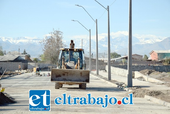 LISTA PARA INAUGURAR.- Calle San Martín ya fue terminada, la maquinaria fue retirada de esa vía hace una semana.