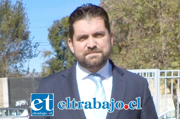 Nicolás Olivares, abogado defensor.