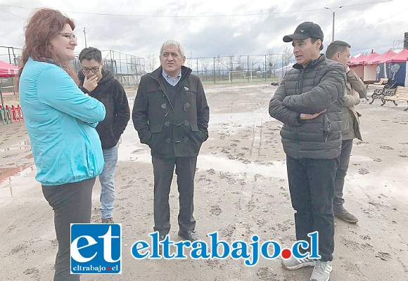 El alcalde Pedro Caballería se constituyó en el lugar, comprobando la imposibilidad de seguir adelante con los festejos.