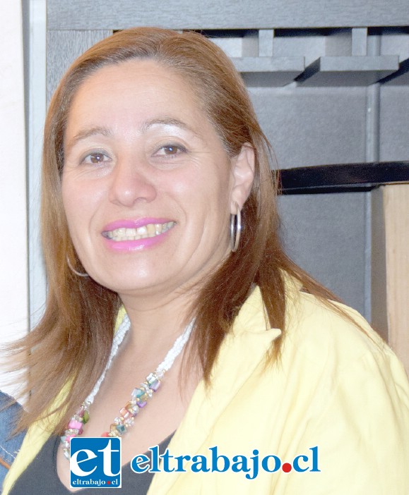 Wilta Berríos, presidenta del Círculo de Columnistas y amigos de Diario El Trabajo.