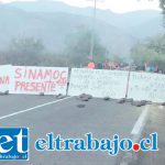 Este lunes los trabajadores tomaron control de la obra, «mediante actos de violencia inusitados en contra de ejecutivos de la compañía y han bloqueado el acceso al hospital psiquiátrico de usuarios y trabajadores», aseguró la empresa a través de un comunicado. (Foto @aconcaguaradio).