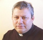 El ex sacerdote Francisco Valenzuela deberá seguir cumpliendo su condena de 15 años de presidio efectivo por el delito de violación y abuso sexual reiterado en contra de la menor J.V.G.O.