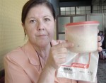 Loreto Sáez aseguró a Diario El Trabajo que encontró una muestra de materia fecal al interior de una bolsa de arroz comprada en Supermercado ‘A Cuenta’ de San Felipe.