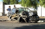 Daños de consideración sufrió el taxi, en tanto su conductor resultó herido de gravedad, con múltiples fracturas tras el violento accidente.