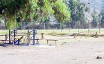 En este lugar se desarrolló la batalla, donde aún pueden verse restos de botellas en el piso. La ingesta de alcohol habría sido el detonante de la situación.