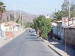 Transitar por Calle Chacabuco es prácticamente un suplicio por los fuertes olores a excremento que brotan desde los baños y desde las cámaras ubicadas en la calle Chacabuco.