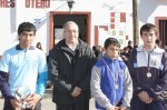Estos jóvenes atletas han logrado destacar en sus respectivas categorías deportivas, los acompaña el Alcalde Guillermo Reyes.