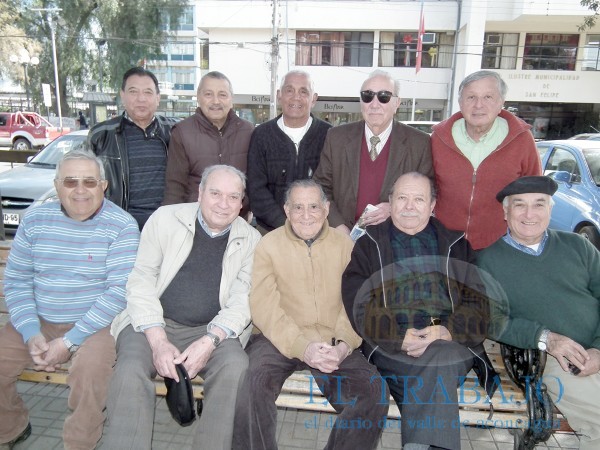 Estos sanfelipeños son sólo una pequeña parte de los pícaros pensionados de ‘La Esquina de La Puñalada’, todos los días ellos son los amos del lugar con su buen humor y picardía.