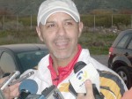 El  nuevo  entrenador  del Uní,  de manera   muy  cordial  aceptó  el diálogo   con los medios  locales  que lo esperaron  por varias horas  para conocer  sus impresiones.