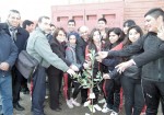 Estos estudiantes no lo dudaron dos veces, la Avenida Canelo es ahora toda una realidad en el Roberto Humeres. Este canelo es el ‘árbol sagrado’ para los mapuches.