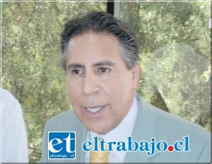 Pedro Hidalgo fue nombrado como director (s) de la DAEM de San Felipe, proceso que comenzó con reuniones con funcionarios del organismo y con los directores de las escuelas.