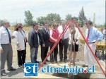 Con la presencia de autoridades, funcionarios del establecimiento y líderes sociales de diferentes sectores de la comuna, se realizó la postura de la primera piedra del Centro de Salud Familiar ‘Eduardo Raggio’ de Catemu, el que tendrá 1.900 metros cuadrados y representa una inversión aproximada de 2.000 millones de pesos.