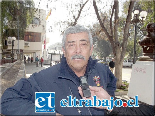 Ricardo León señaló que «ese refugio peatonal fue destruido primero por una micro que lo rompió y lo repusimos de forma casi inmediata. Debido a las últimas protestas que se registraron en el lugar, desconocidos lo destruyeron». Ricardo León señaló que «ese refugio peatonal fue destruido primero por una micro que lo rompió y lo repusimos de forma casi inmediata. Debido a las últimas protestas que se registraron en el lugar, desconocidos lo destruyeron».