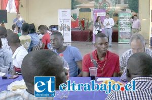 La iniciativa, que reunió a más de 50 haitianos, se logró gracias al trabajo colaborativo de varios servicios públicos, empresarios locales y voluntarios.