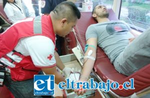 A DONAR.- A partir de las 13:00 y hasta las 18:00 horas de hoy jueves, en la filial de la Cruz Roja de San Felipe se estará recibiendo a donadores de sangre. (Referencial)