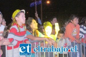 Por tercera vez consecutiva, Calle Larga recibirá el Año Nuevo con un gran show de fuegos artificiales y música en vivo, para entretener a toda la comunidad, en un ambiente familiar y seguro.