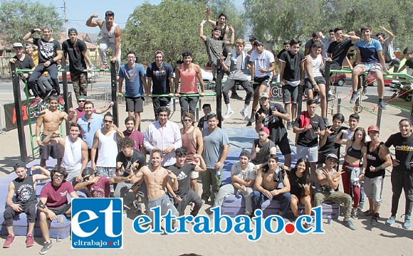 DE TODAS LAS EDADES.- Ellos son gran parte de los competidores que este sábado dieron vida al 2º Torneo Intercomunal de Calistenia San Felipe 2019.