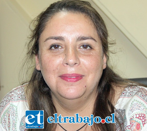 Funcionaria a cargo de la Oficina de Coordinaciones Comunitarias de la Municipalidad de San Felipe, María Ignacia López.