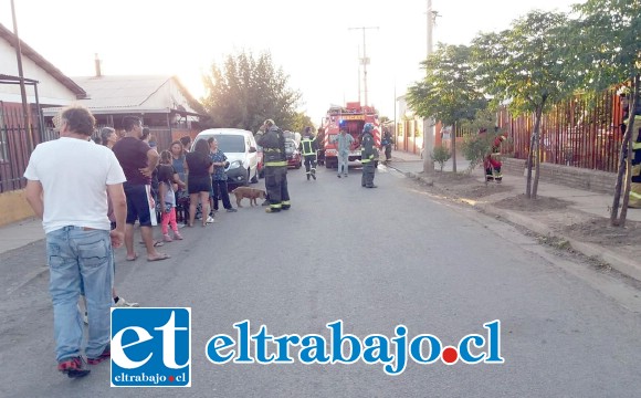 La emergencia ocurrió la tarde de este domingo en la población Los Robles de Santa María. (Fotografías: Emergencia Santa María).